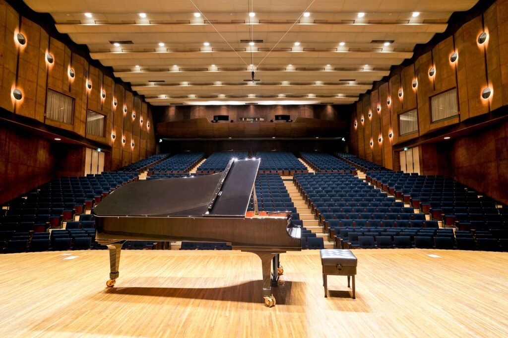 神奈川県立音楽堂の画像01