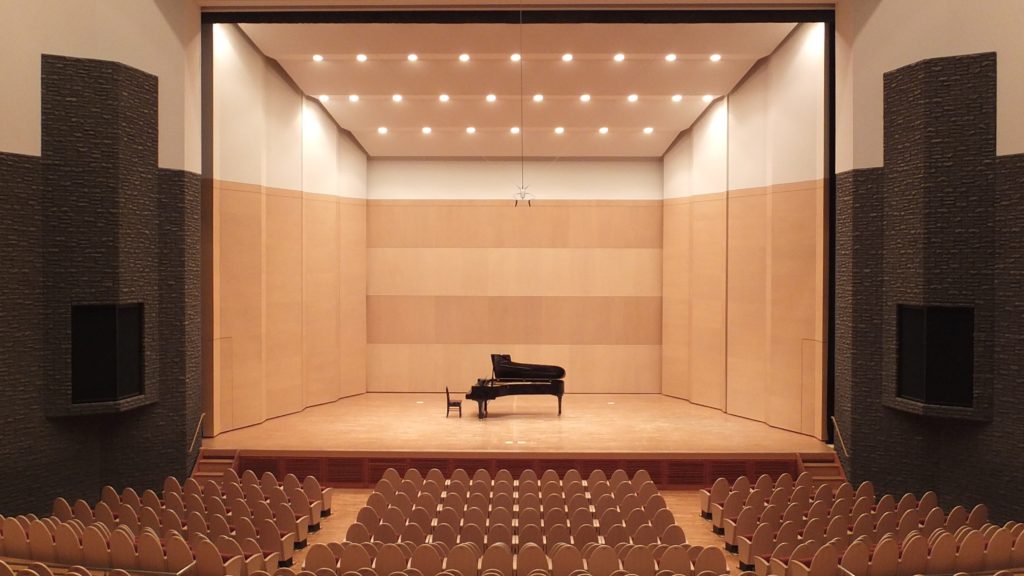 磯子公会堂の画像01