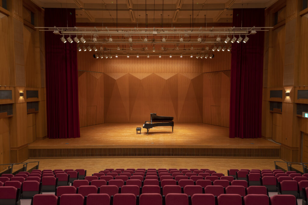 神奈川県立かながわアートホールの画像03