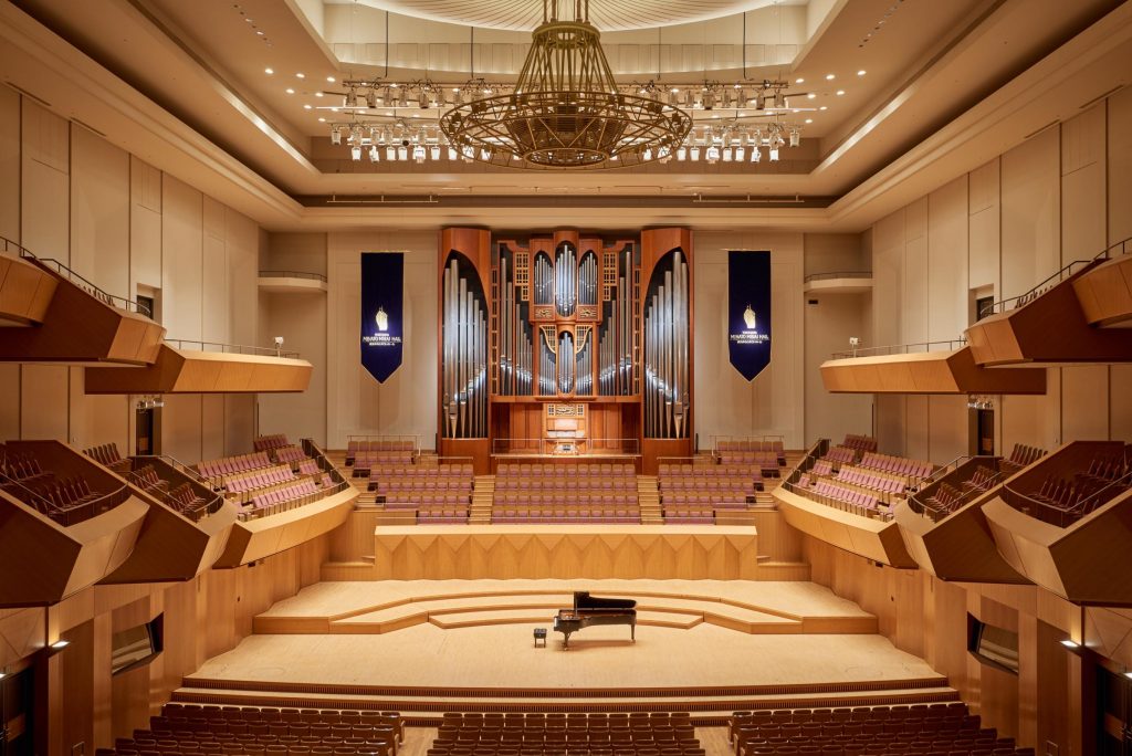 横浜みなとみらいホールの画像01