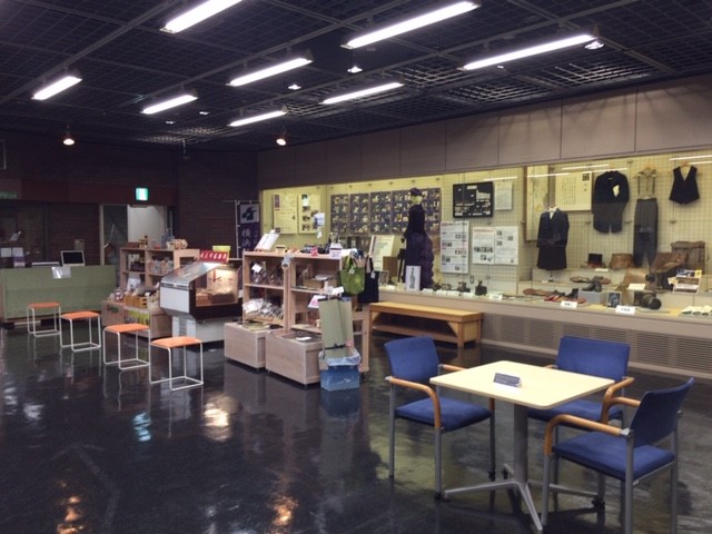 横浜市技能文化会館の画像02