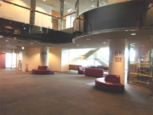 鶴見公会堂の画像03