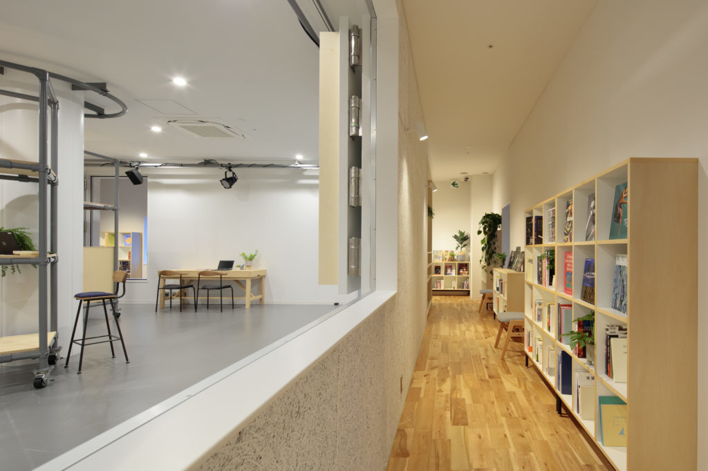 Dance Base Yokohamaの画像02