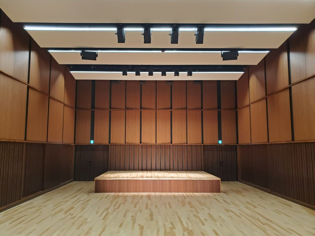 横浜市瀬谷区民文化センター あじさいプラザの画像02